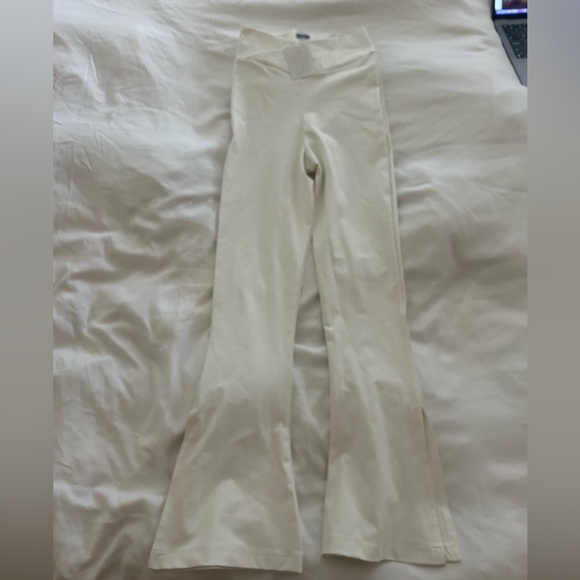 White cross cross legging with bottom slits - Picture 5 of 7